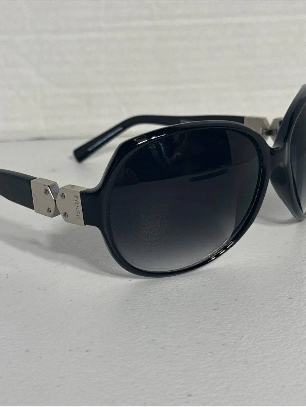 Fossil Women’s oversized Black Sunglasses with Silver Accents